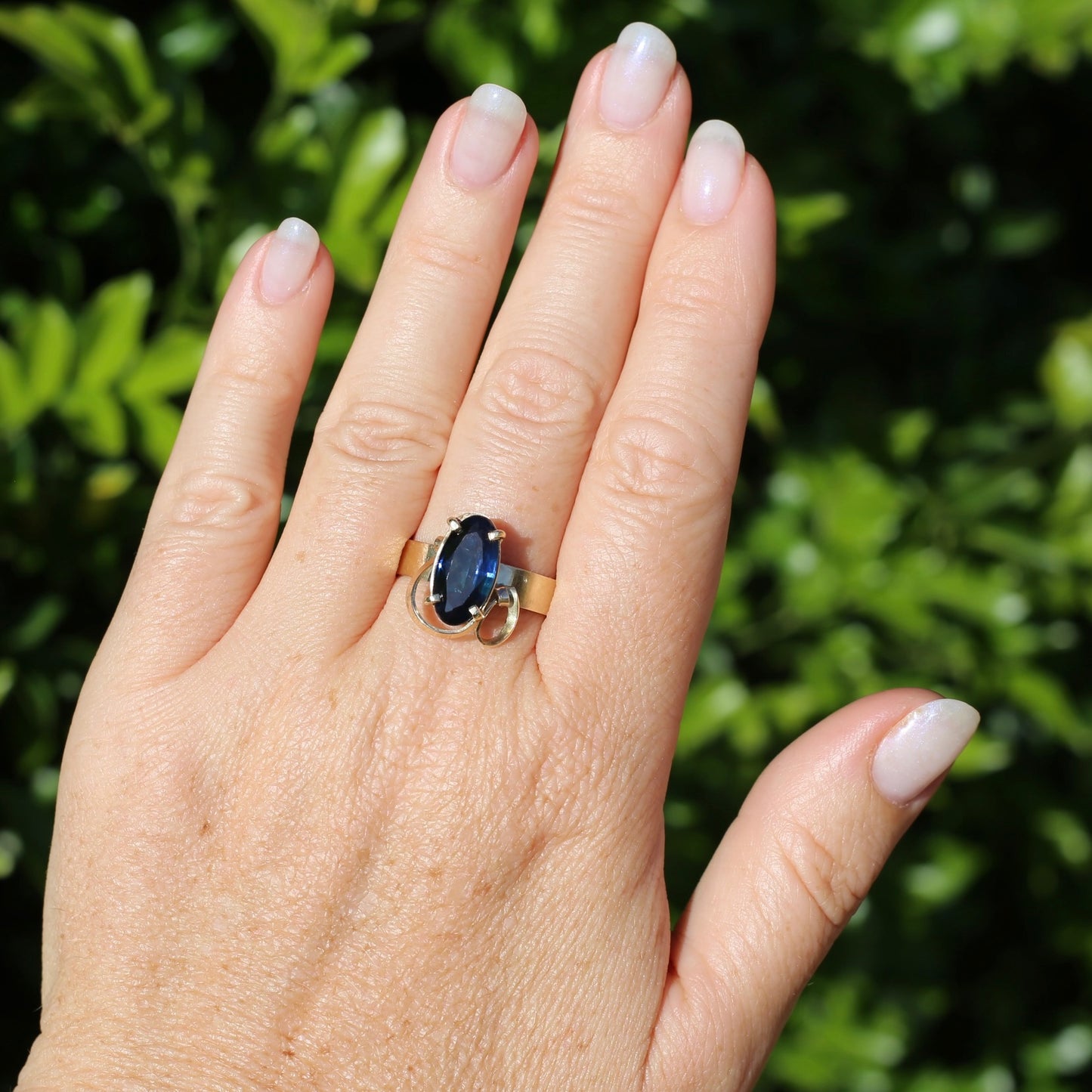 1980s 4ct Australian Parti Sapphire Retro Ring, 9ct Yellow Gold, size X or 11.5 (easily sizeable) with valuation