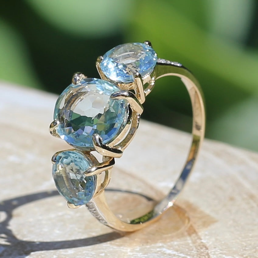 Natural Aquamarine Trilogy with Grain Set Diamond Shoulders, 9ct Yellow Gold, size 6.5 or M1/2