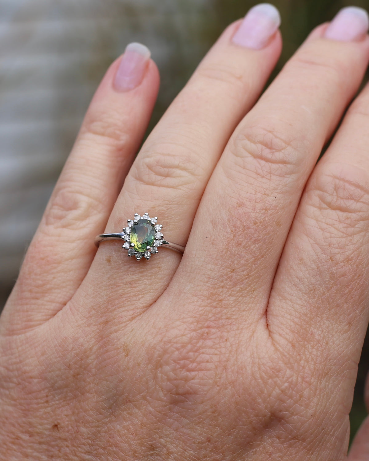 1ct Bi-Colour Sapphire with Natural Diamond Halo, 9ct White Gold, size R or just over 8.5, 2.74g