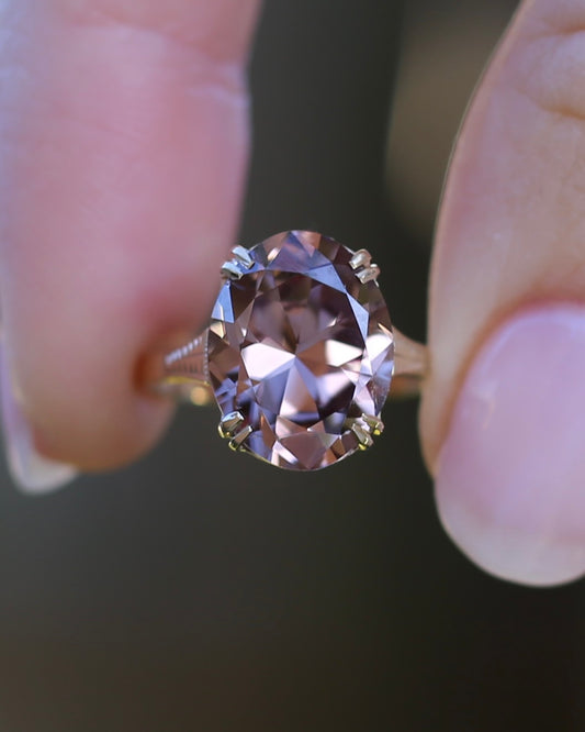 ON HOLD 7.9ct Mauve Damask Rose Oval Natural Zircon in Vintage 9ct Double Claw Ring, 9ct Yellow Gold, size M or 6.25, 3.59g