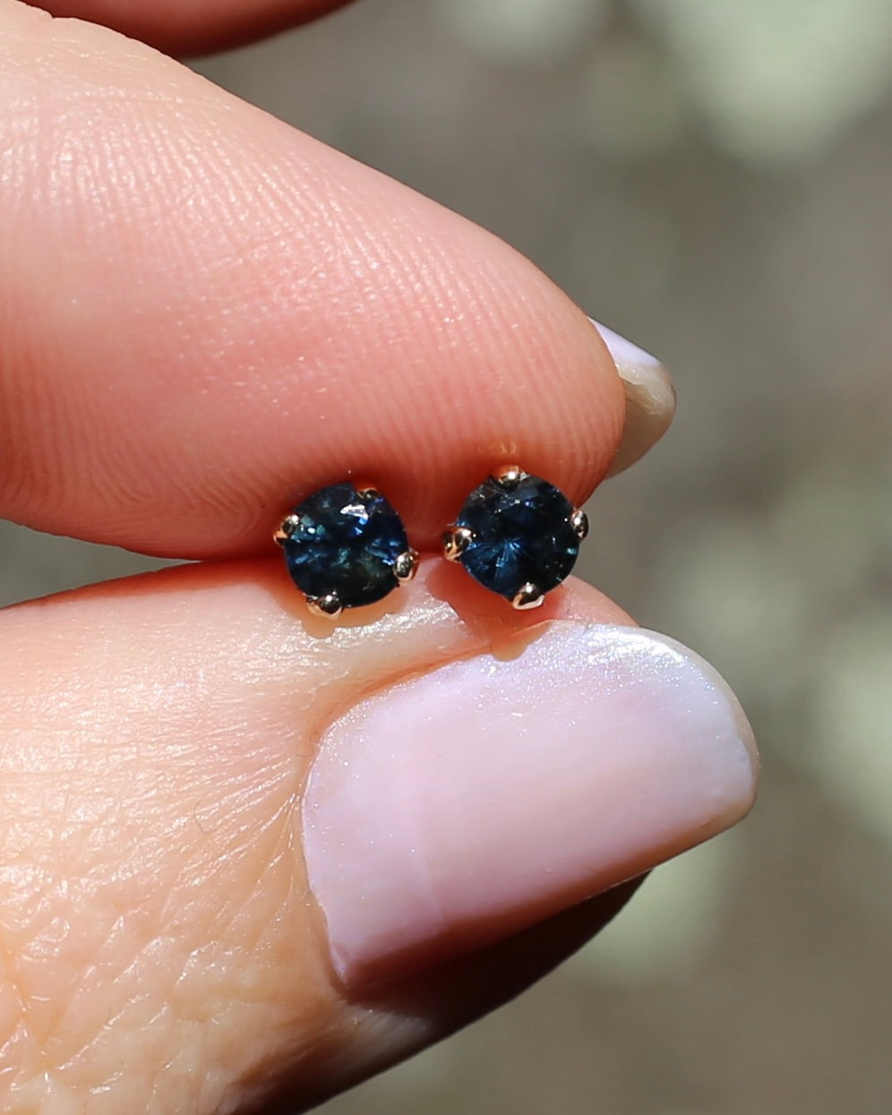 0.9ct Natural Blue and Teal Sapphire Studs, 9ct Yellow Gold, 0.92g