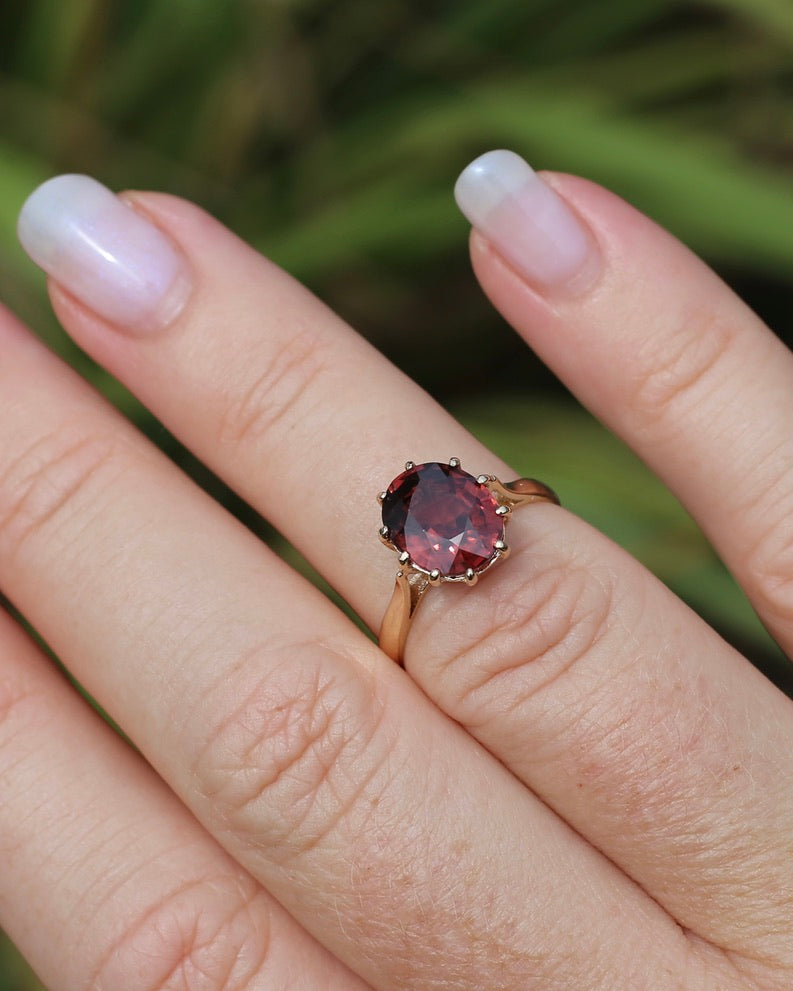 4ct Natural Red Zircon in Vintage Birmingham Made 1973 Multi Claw Ring, 9ct Yellow Gold, size M1/2 or 6.5, 2.61g