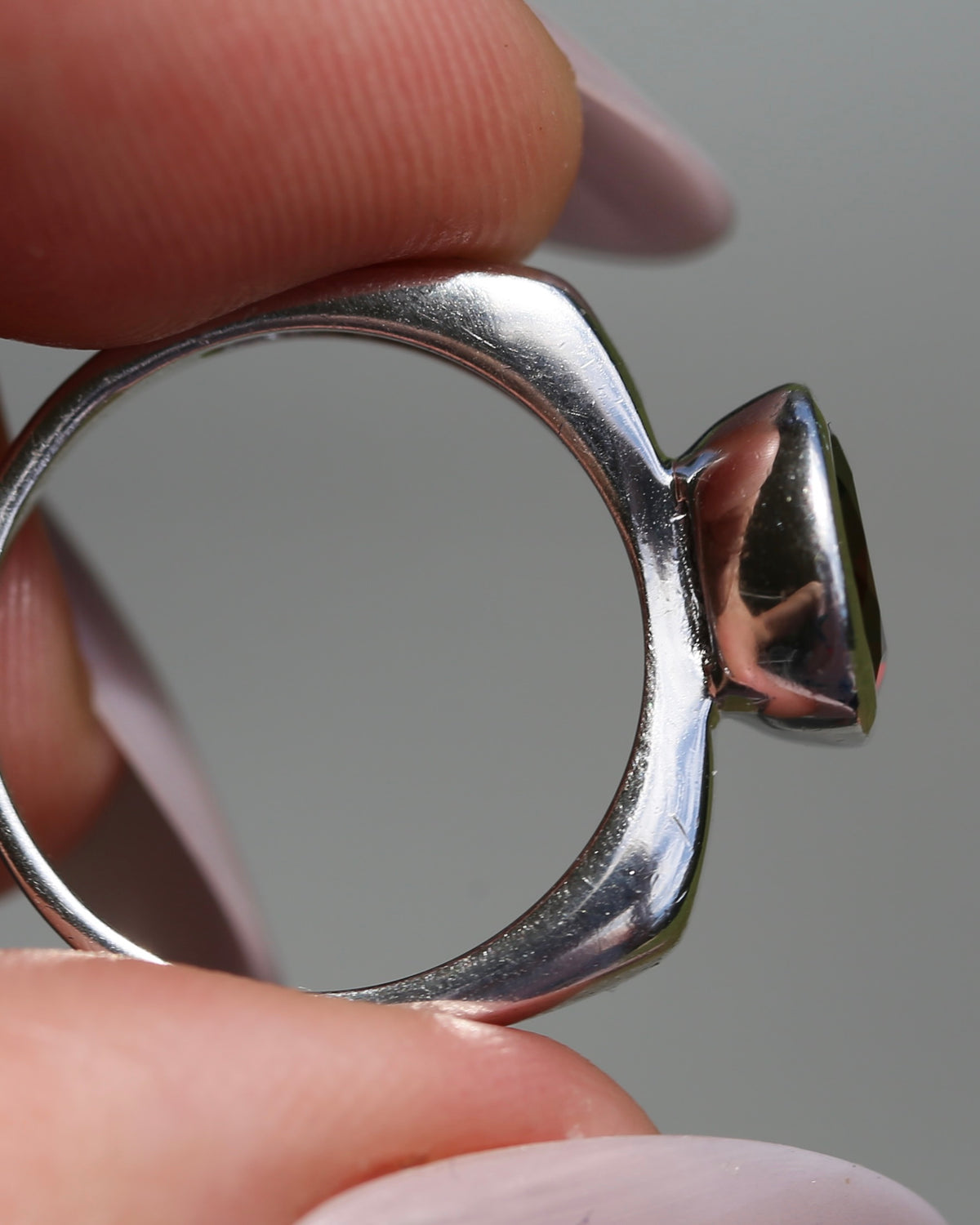 9mm Round Garnet in Bezel Set Silver Ring, Sterling Silver, size 7 or just over N1/2, 4.16g