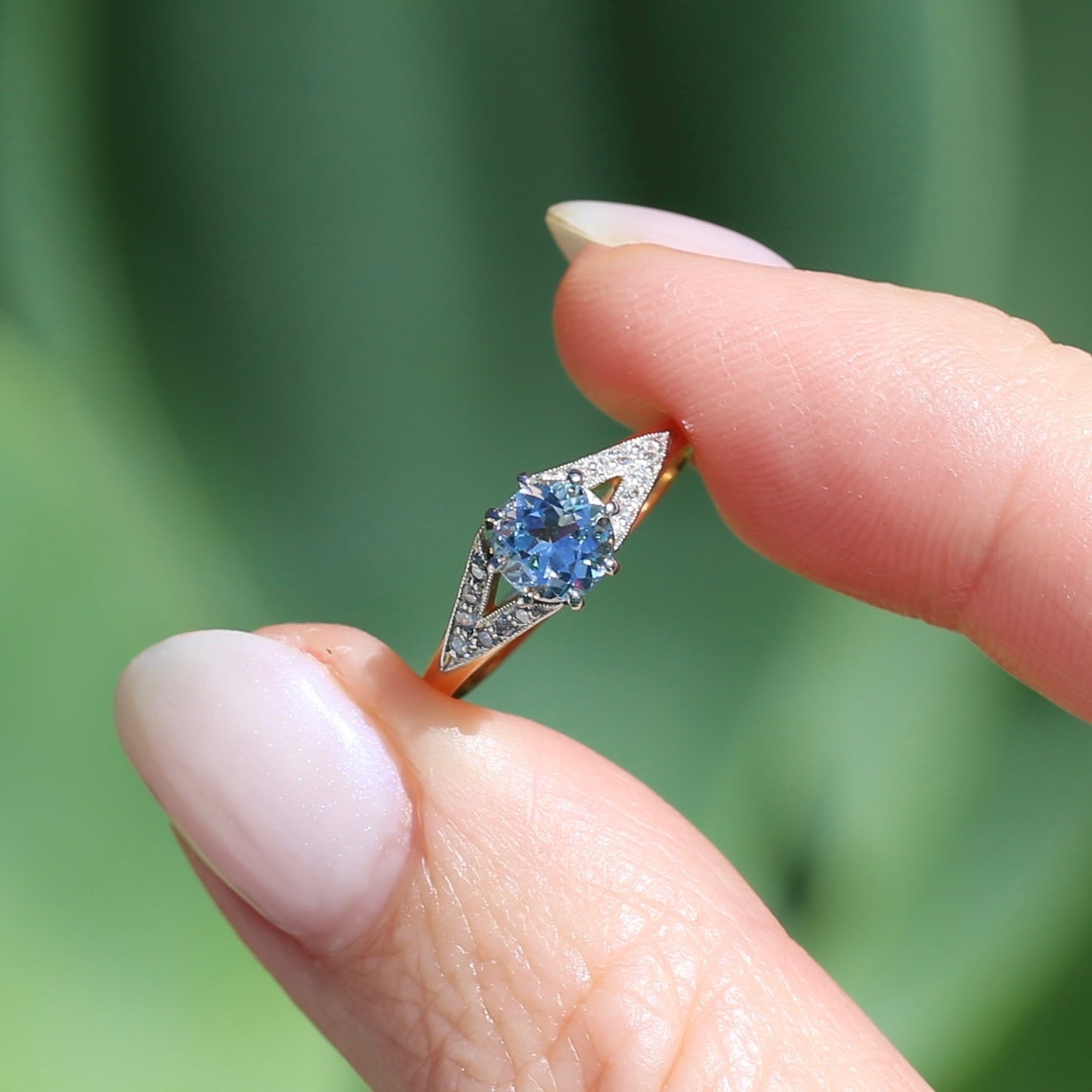 Pristine Early Australian 1930s Dunklings Blue Zircon & Diamond RIng, size L or just over 5.5