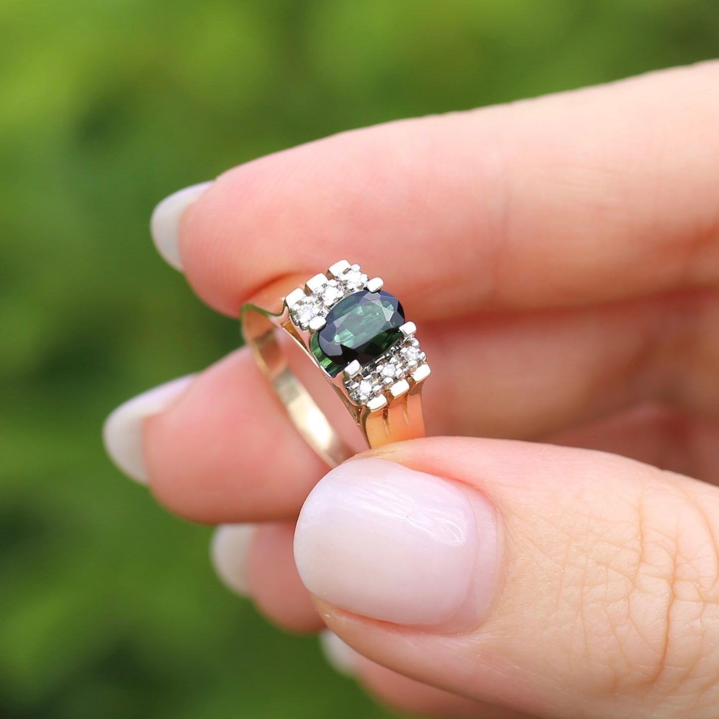 0.95ct Green Tourmaline and Diamond High Set Ring, 9ct White and Yellow Gold, size O or just over 7