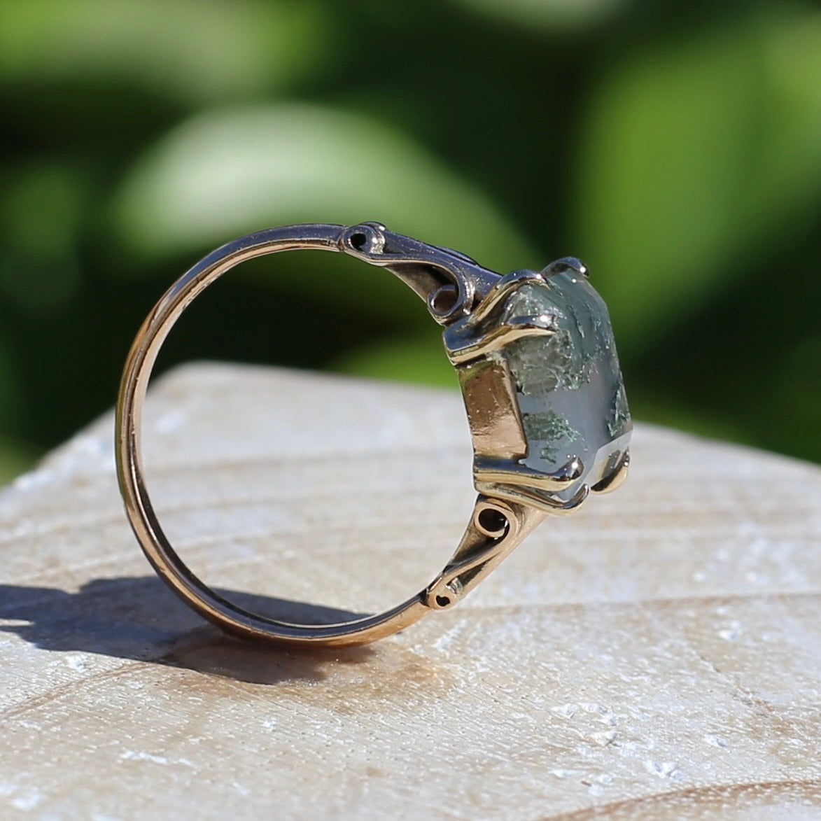 4.95ct Emerald Cut Moss Agate Ring with Fabulous Double Claws, 9ct Older Rosey Gold, size N1/2 or 6.75