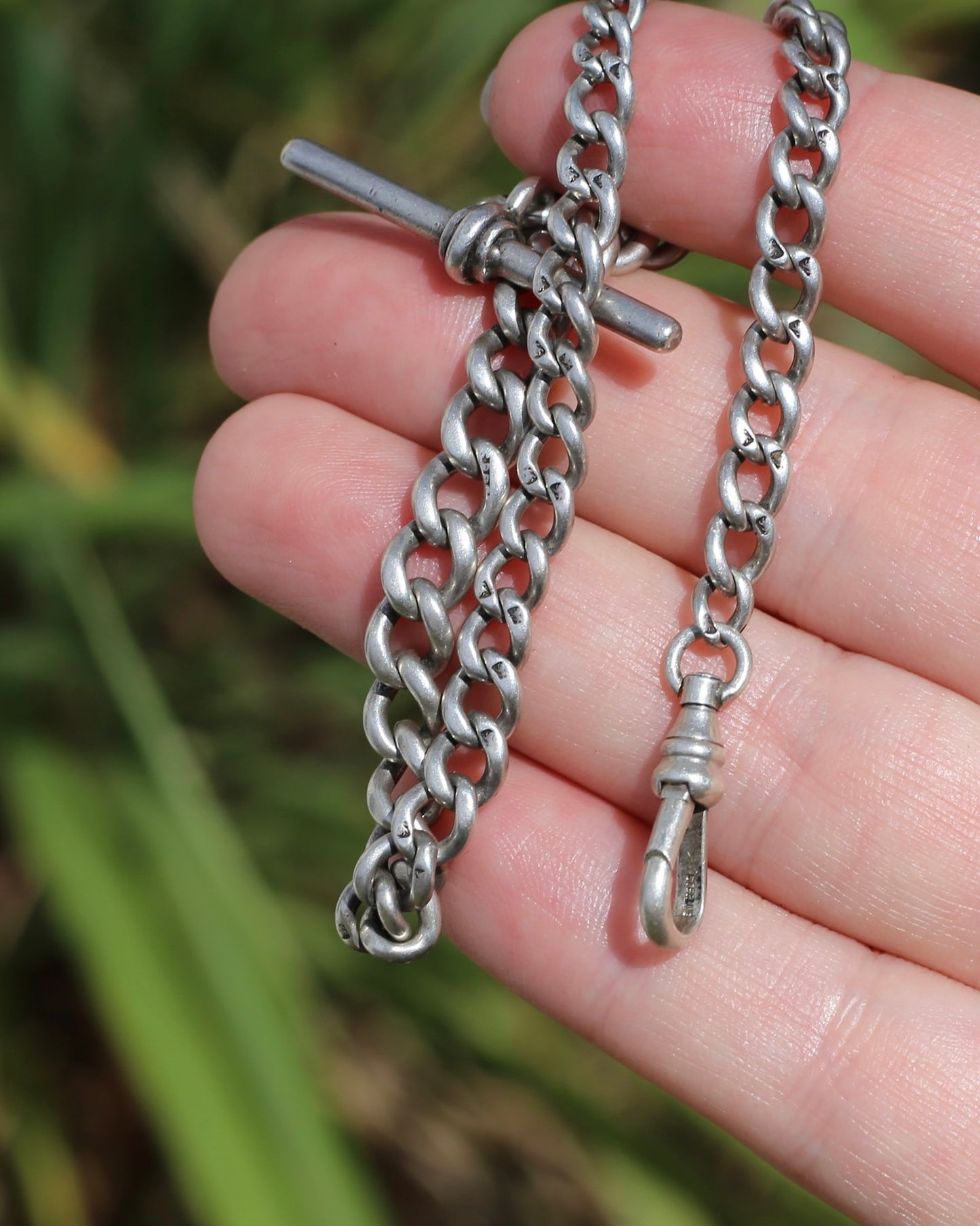 Single Graduated British Made Curb Watch Chain with T-bar and Single Albert Clasp, 19.1g, 26.5cm or 10.5 inches