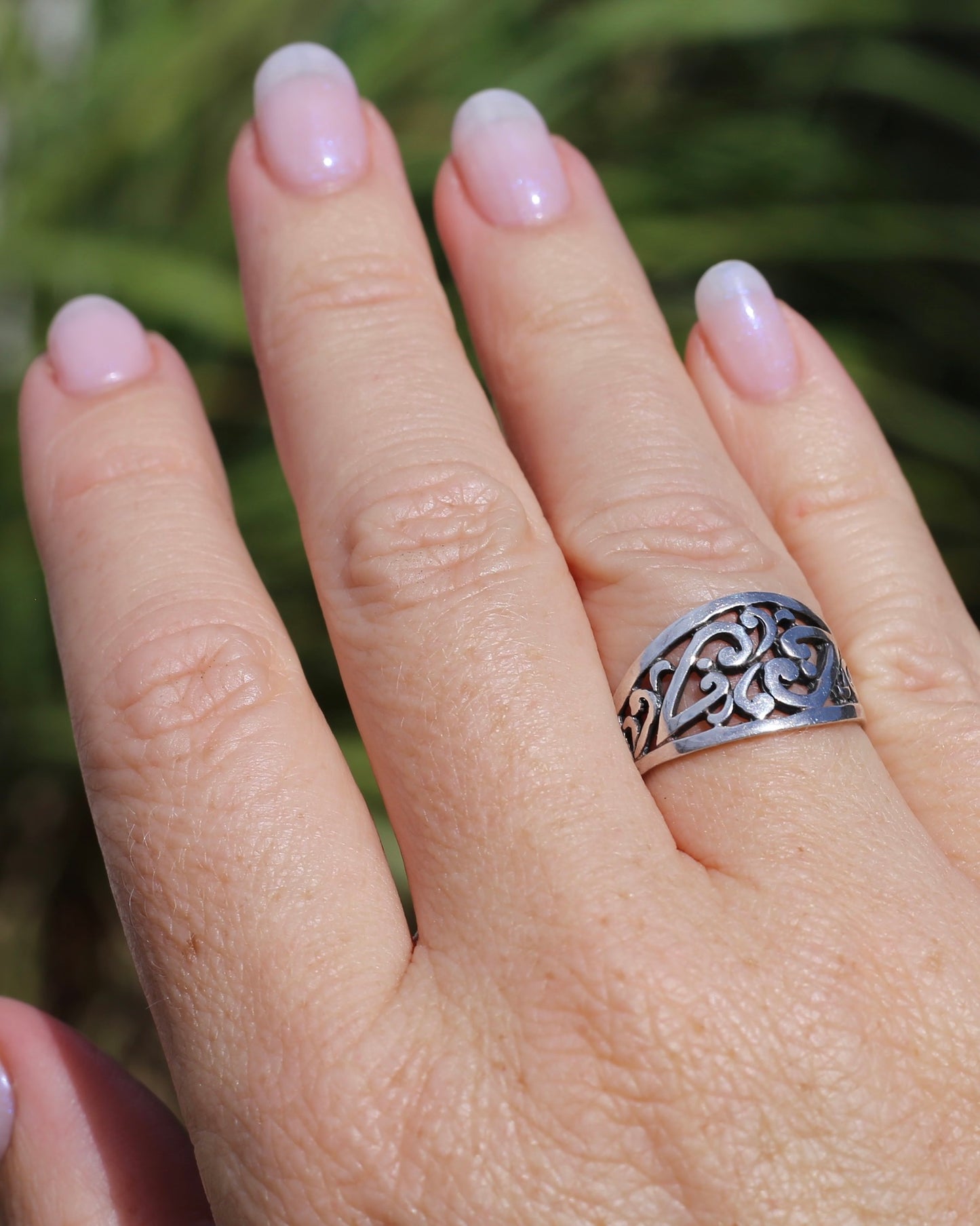Hand Carved Flat Swirl J Ring, Sterling Silver, size R or 8.5 - fits more like a Q1/2 due to width, 3.78g