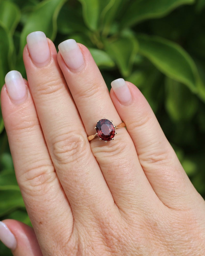 4ct Natural Red Zircon in Vintage Birmingham Made 1973 Multi Claw Ring, 9ct Yellow Gold, size M1/2 or 6.5, 2.61g