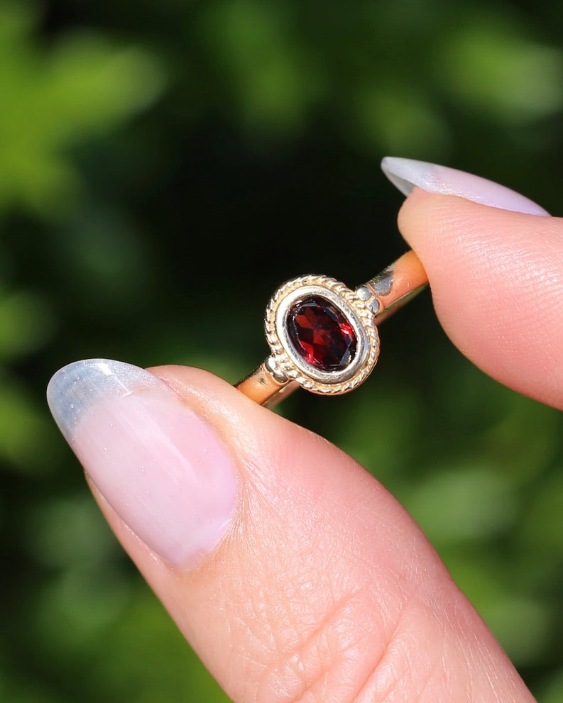 Bezel Set Garnet, 9ct Yellow Gold, size N or just over 6.5, 2.20g