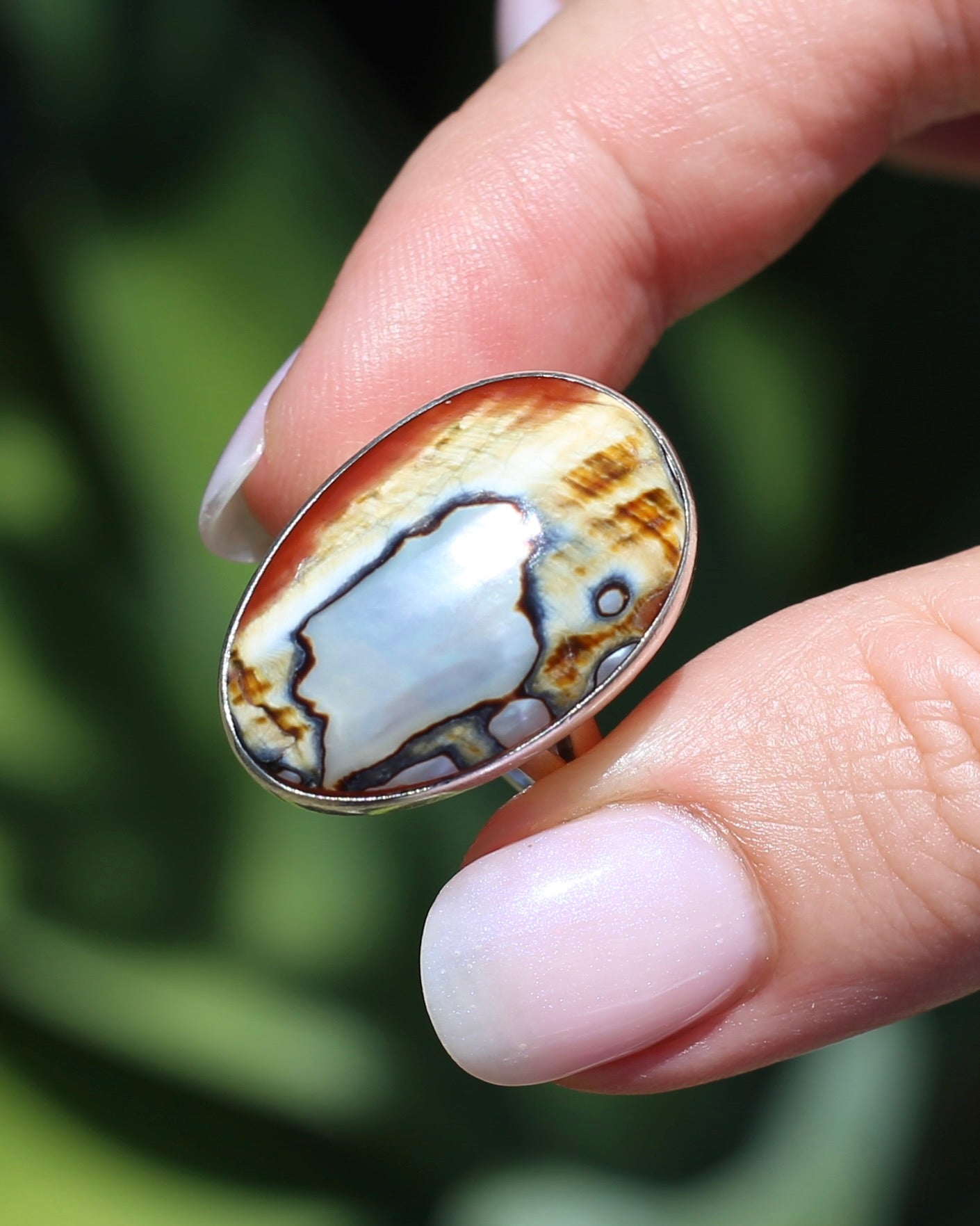 Abalone Shell Cabochon Bezel Set Ring, Sterling Silver,  sizse N or 6.75 - fits more like an M1/2 or 6.5, 9.60g