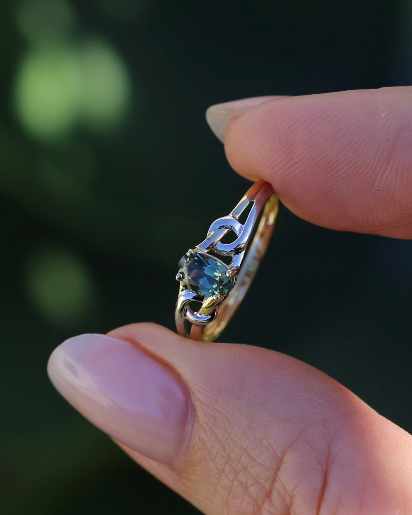 0.65ct Sage Green Parti Australian Sapphire, 9ct Yellow and White Gold, size O or 7.25, 1.30g