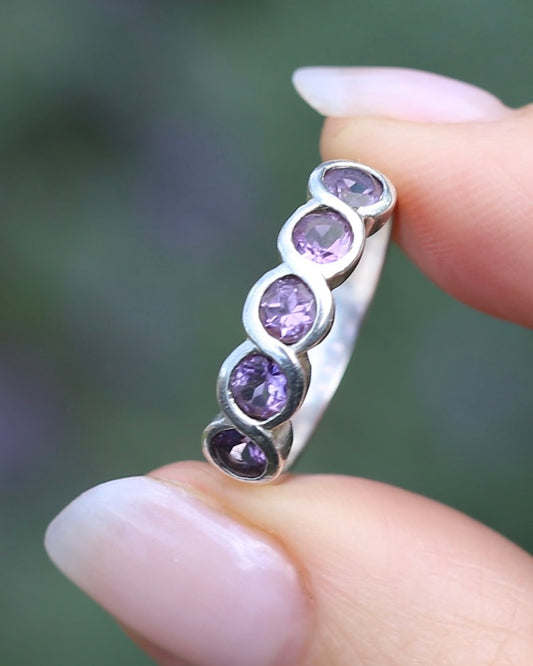 Five Stone Bezel Set Amethyst Silver Ring, Sterling Silver, size O or 7.25, 3.41g