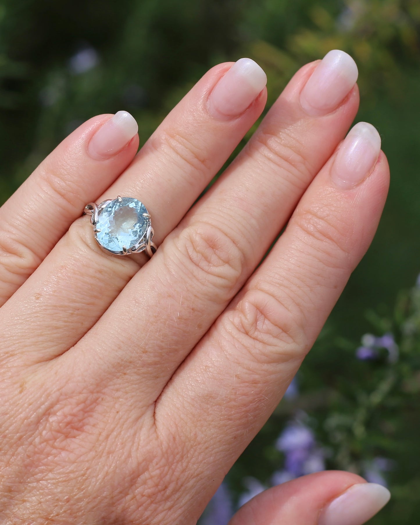 3.2ct Oval Natural Aquamarine in Celtic Inspired 18ct White Gold Ring, size L1/2 or 6, 3.11g