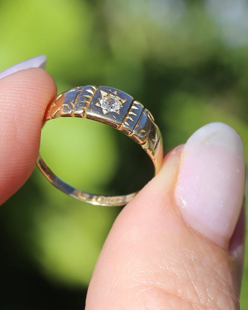 Antique 1898 Old Cut Diamond Star Set Carved Ring, 18ct Yellow Gold, size M1/2 or just under 6.5, 2.74g