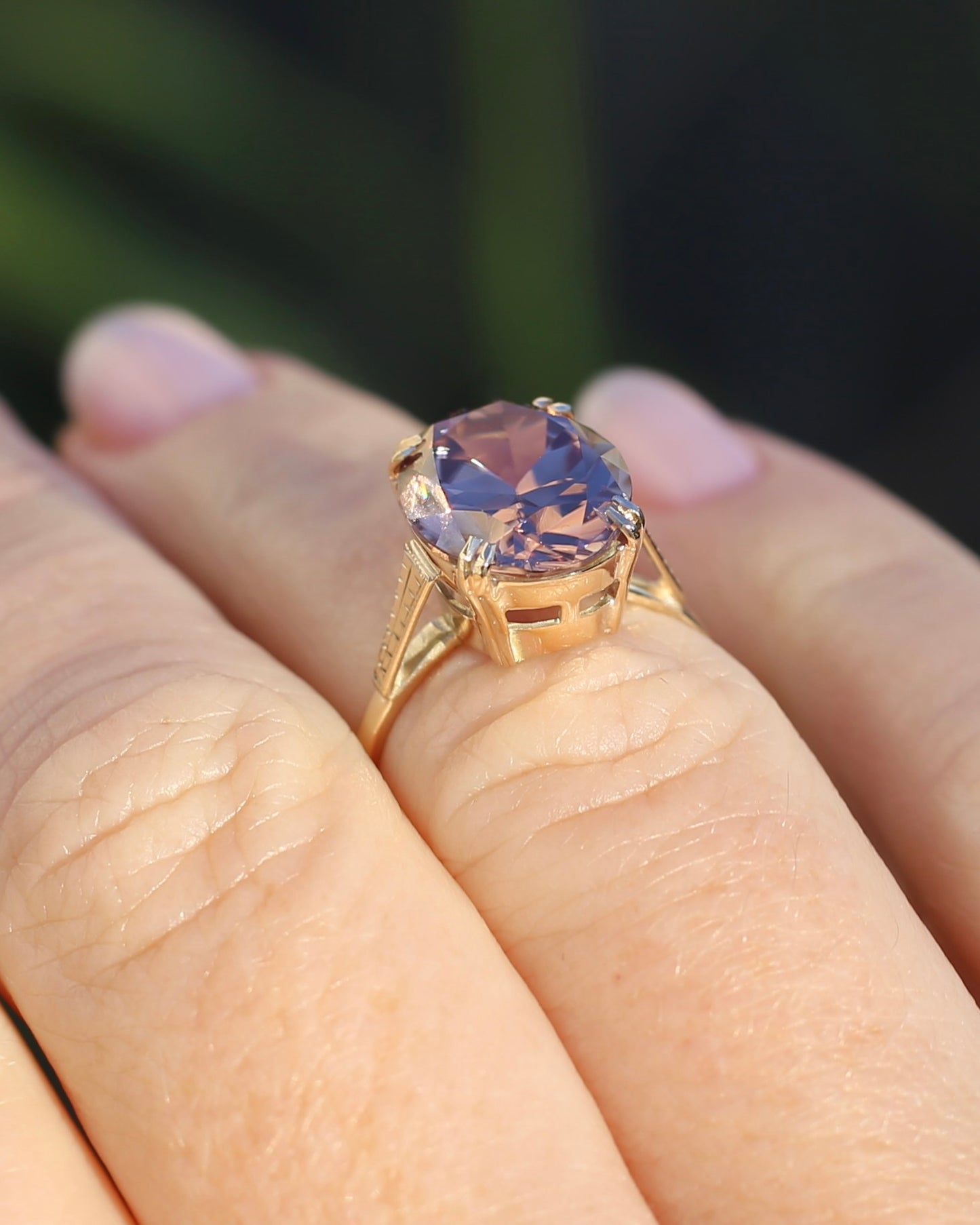 ON HOLD 7.9ct Mauve Damask Rose Oval Natural Zircon in Vintage 9ct Double Claw Ring, 9ct Yellow Gold, size M or 6.25, 3.59g