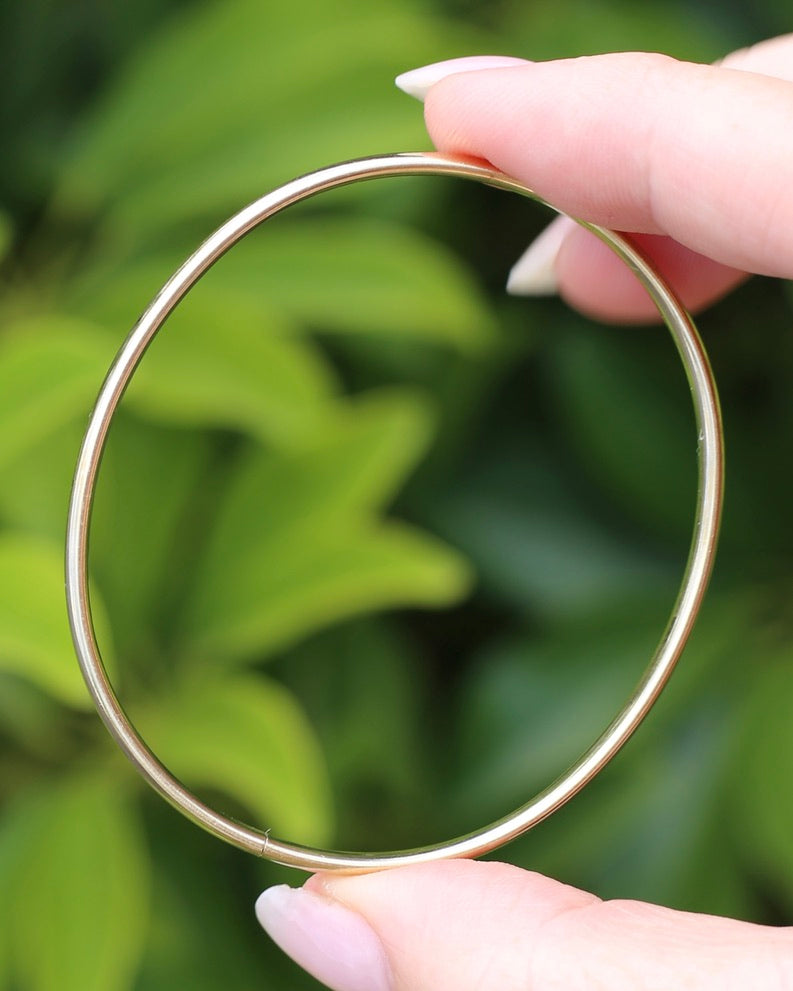 Oval 9ct Coil Bangle, 9ct Yellow Gold, 4.88g