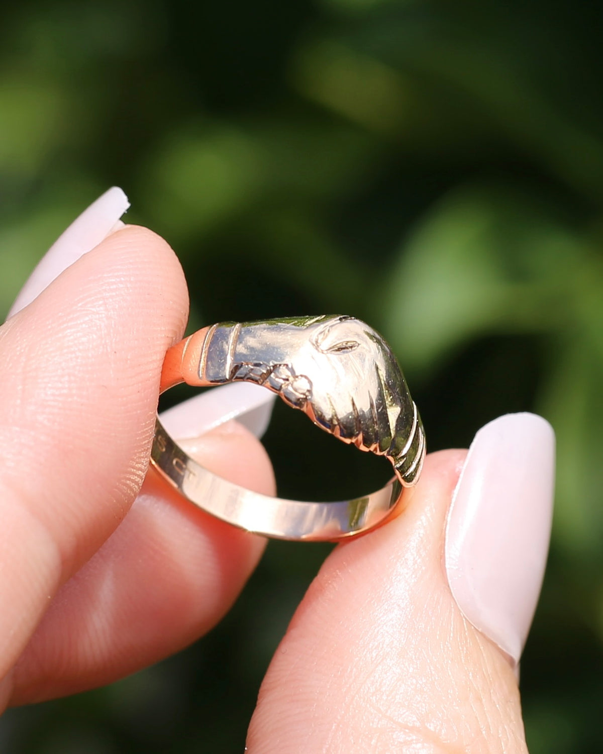 Vintique 15ct Fede Ring, 15ct Yellow Gold, size 7.5 or just over O1/2, 4.24g
