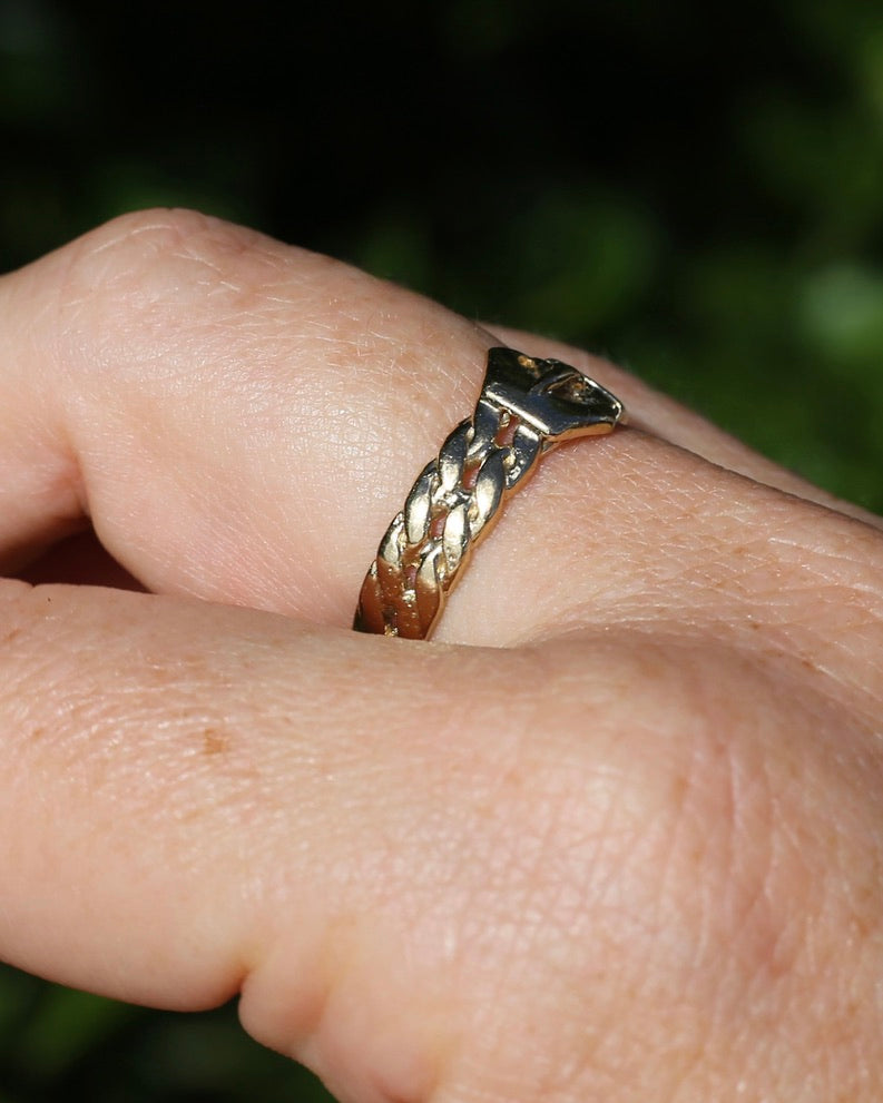 Post 1972 Sheffield Made Buckle Ring, 9ct Yellow Gold, size S1/2 or 9.25, 3.42g