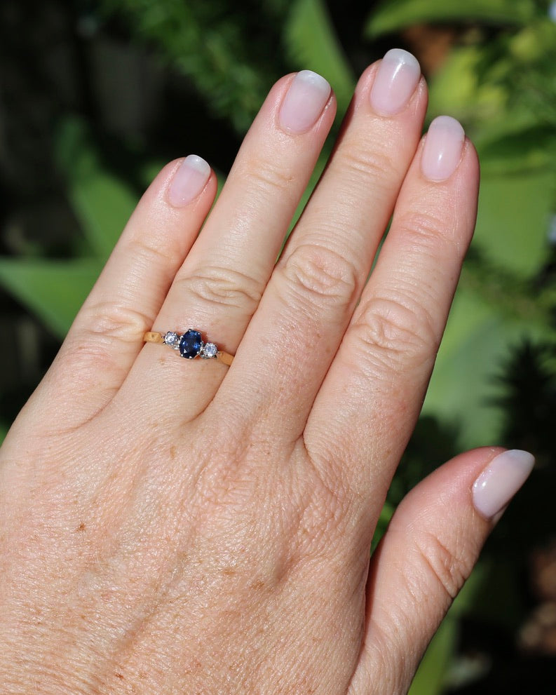 Sapphire and Diamond Trilogy, 9ct Yellow Gold and Palladium, size P or 7.75, 2.32g