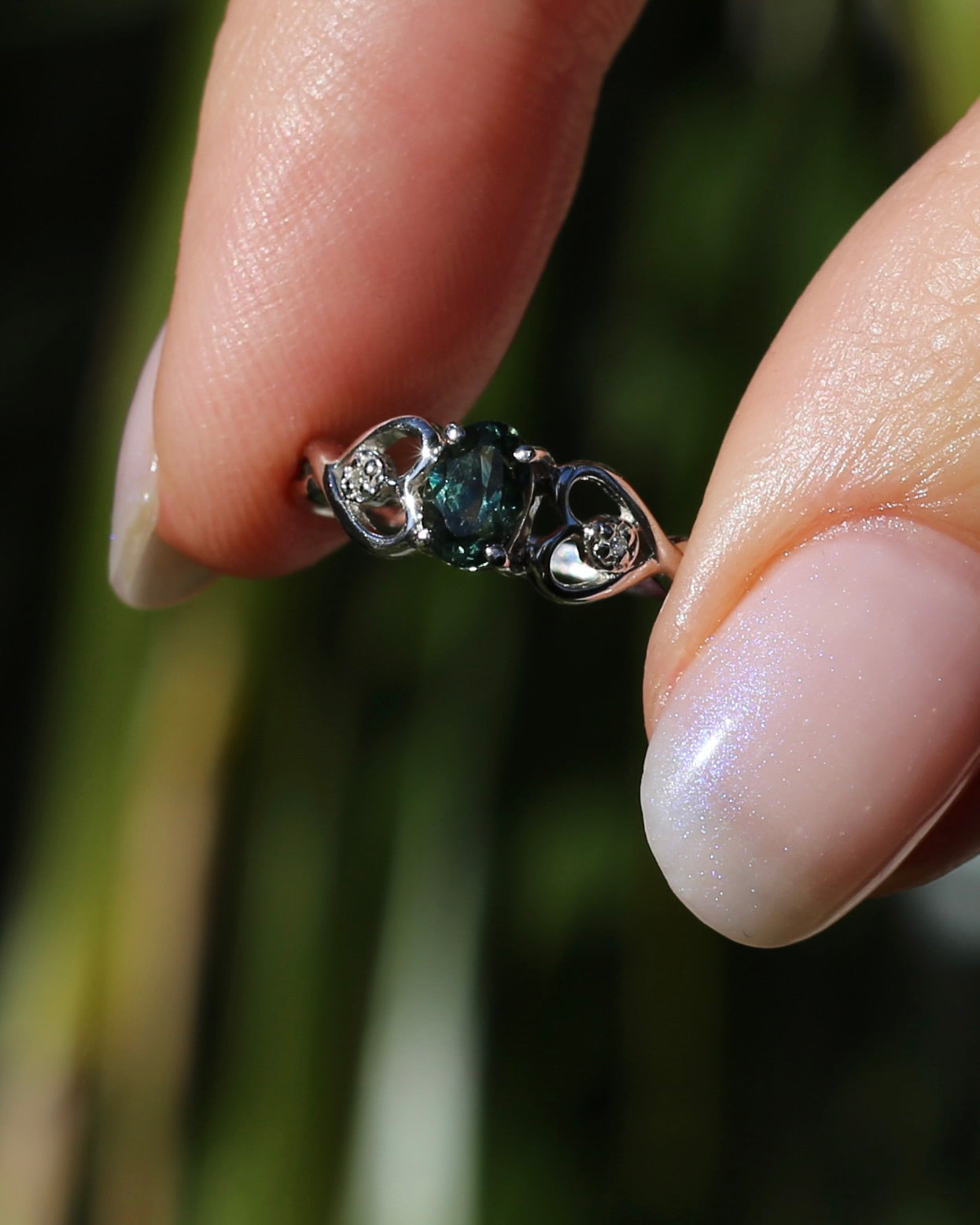 0.7ct Natural Green Parti Sapphire with tiny Diamond Set Heart Shoulders, 9ct White Gold, size K or 5.25, 1.27g