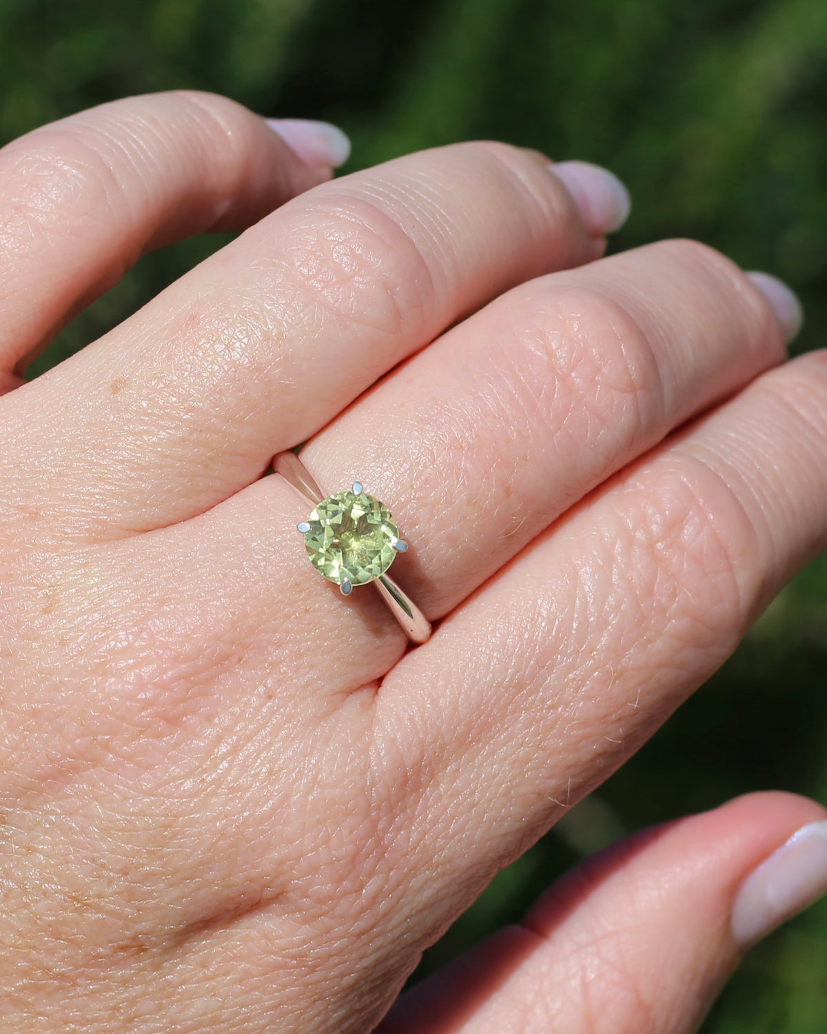 1.8ct Lemon Quartz Solitaire, Sterling Silver, size Q or just over 8, 1.91g