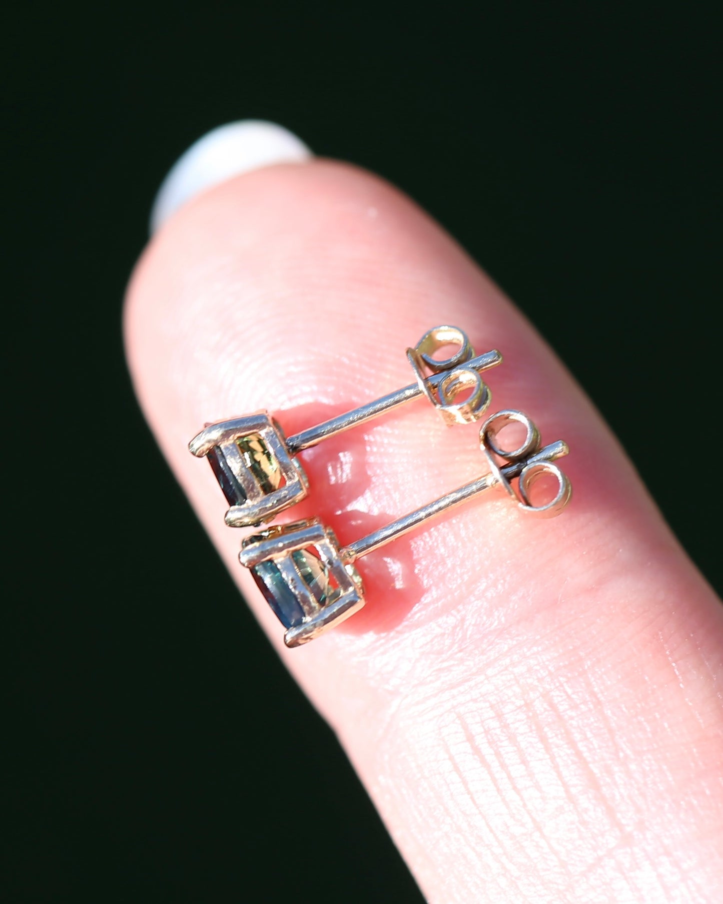 1.3ct Parti Sapphire Studs, 9ct Yellow Gold, 0.83g
