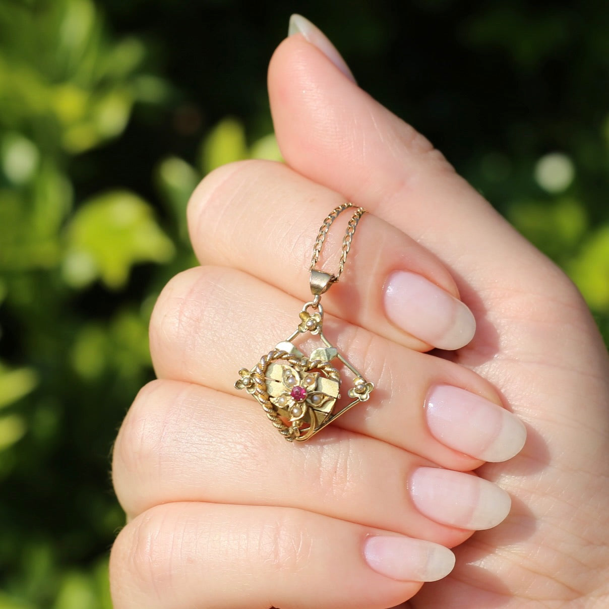 Circa 1940s Chester Made Twisted Rope Heart & Floral Pearl Pendant, 9ct Yellow Gold, 2.4g