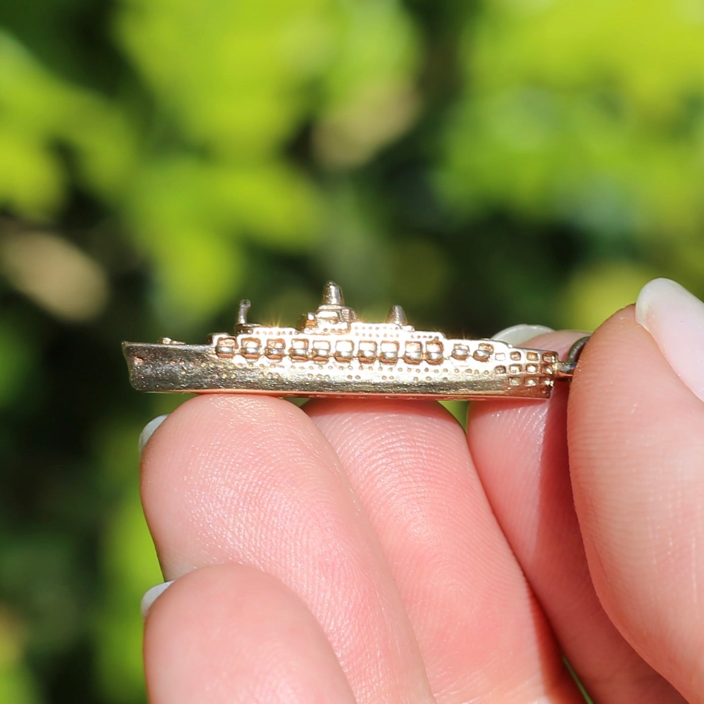 3.86g 9ct Gold Oriana Cruise Ship Charm from 1976, 9ct Yellow Gold.