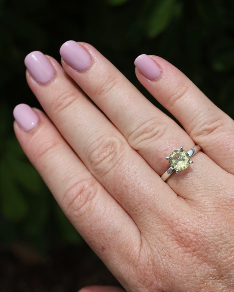 1.8ct Lemon Quartz Solitaire, Sterling Silver, size O or 7.25, 2.04g