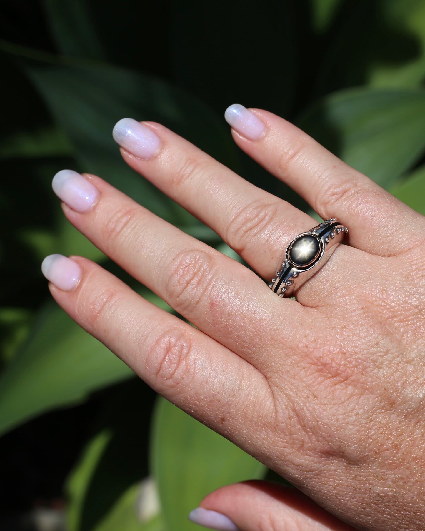 Amazing Chunky Silver and Gold Mized Metal Natural Star Sapphire Ring, size Q or 8 (fits more like a P1/2), 16.13g