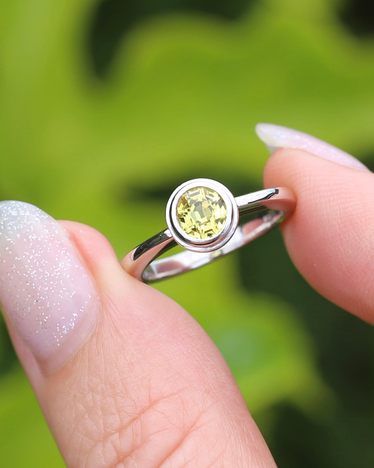 Old Cut Yellow Sapphire in 18ct White Gold Bezel Set Ring, 18ct Yellow Gold, size L or just under 5.75 , 4.48g, with valuation