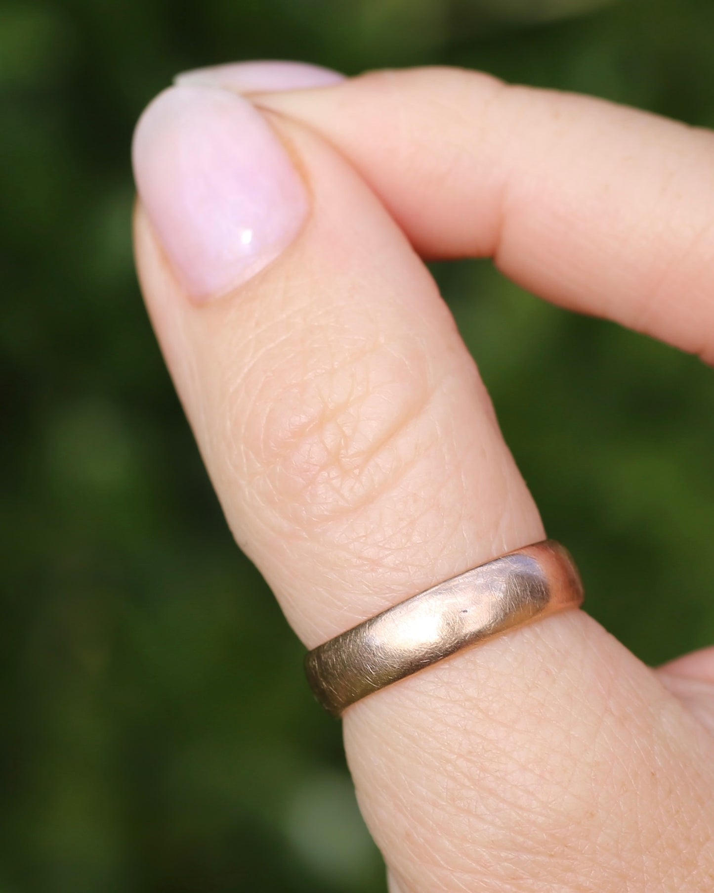 Vintage Rosey Gold Half Round Chunky Wedder, 9ct Old Rosey Gold, size 9 or R1/2 (fits more like a Q1/2-R due to width)