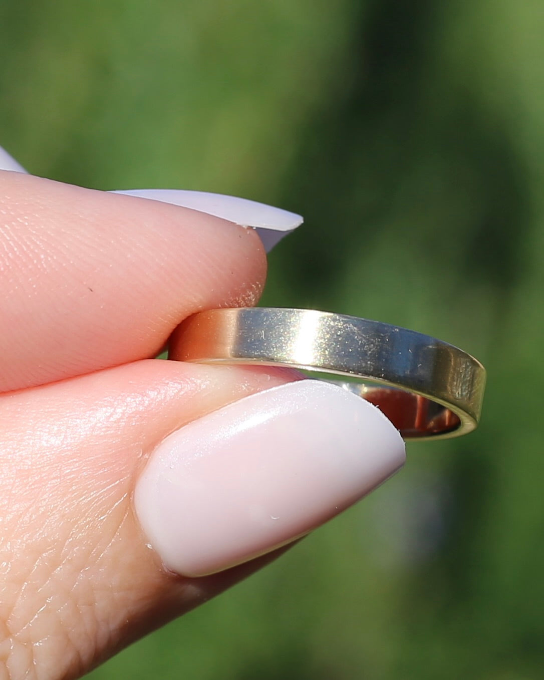 3.6mm Flat 9ct Wedder, 9ct Yellow Gold, size Q or just over 8, 3.63g