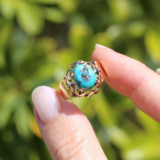 Vintage Turquoise Cabochon in Intricate Gold Setting, 9ct Yellow Gold, size 9 or S