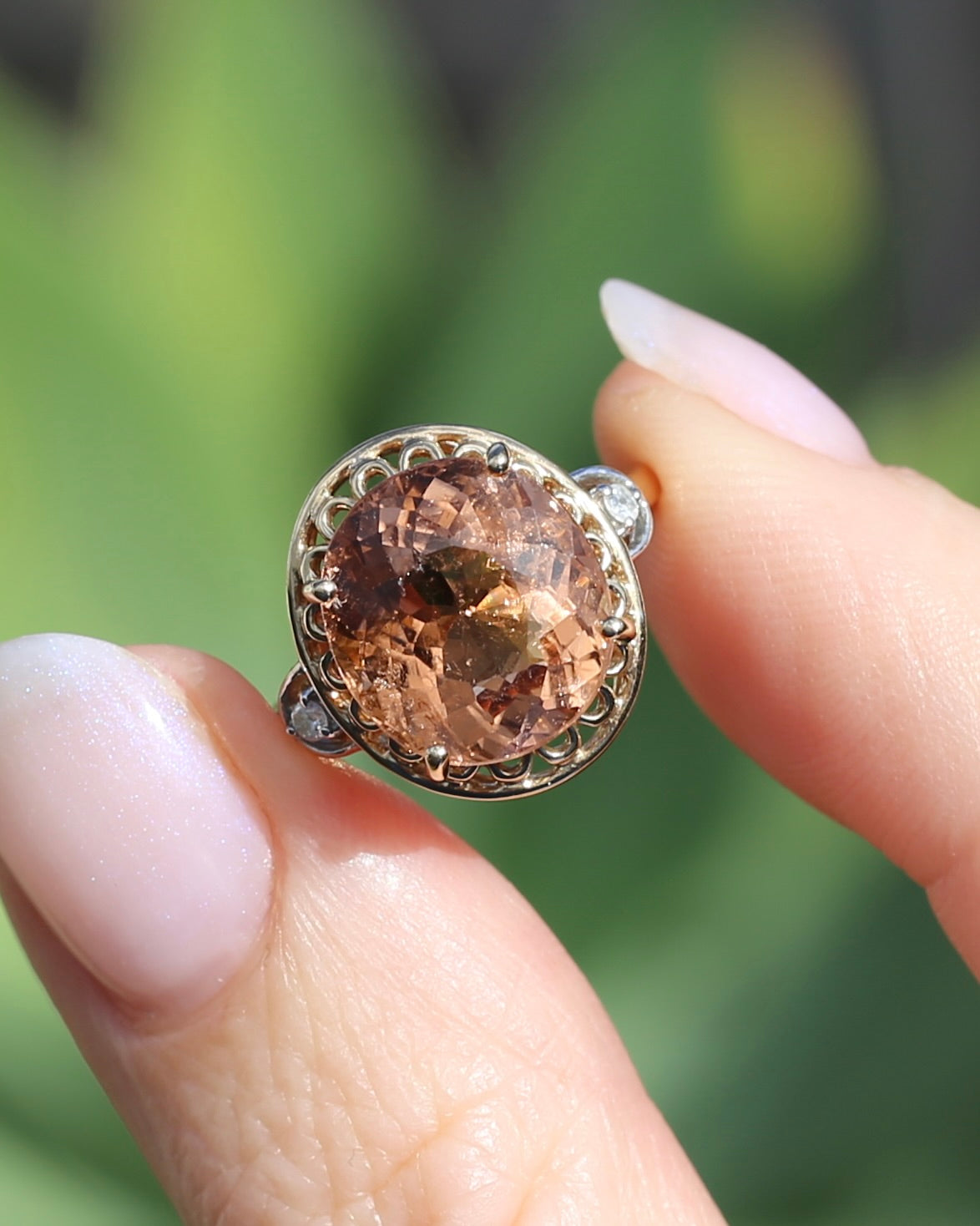 Oval Peach Tourmaline Ring, 9ct Yellow Gold, size N or 6.75, 3.95g, with valuation