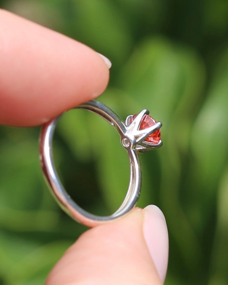 0.85ct Natural Orange Sapphire in 6 Claw Solitaire Ring, Sterling Silver, size N or 6.75, 1.87g