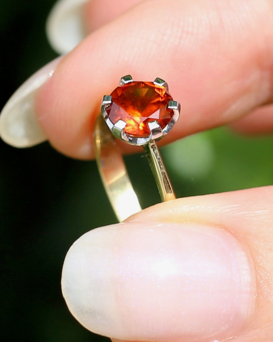 East African 1.28ct Vivid Orange Spessartite Garnet, Vintage 18ct Mixed Metal Setting, size L or 5.75 with valuation