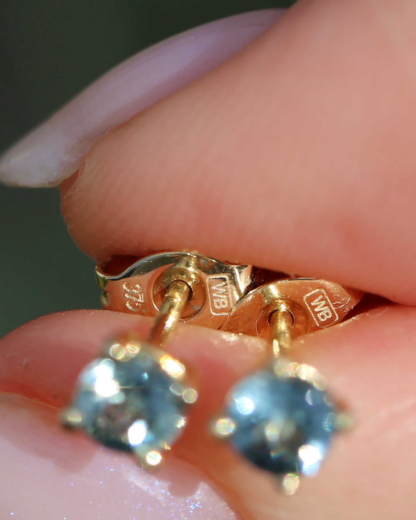 0.8ct Pale Blue Parti Sapphire Studs, 9ct Yellow Gold, 0.76g