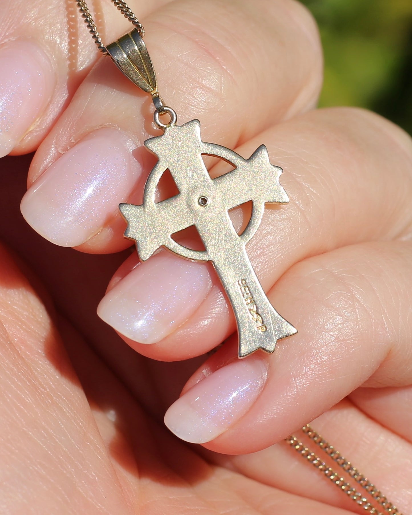 Vintage Australian Celtic Cross Pendant with Green Glass, 9ct Yellow Gold, 2.1g