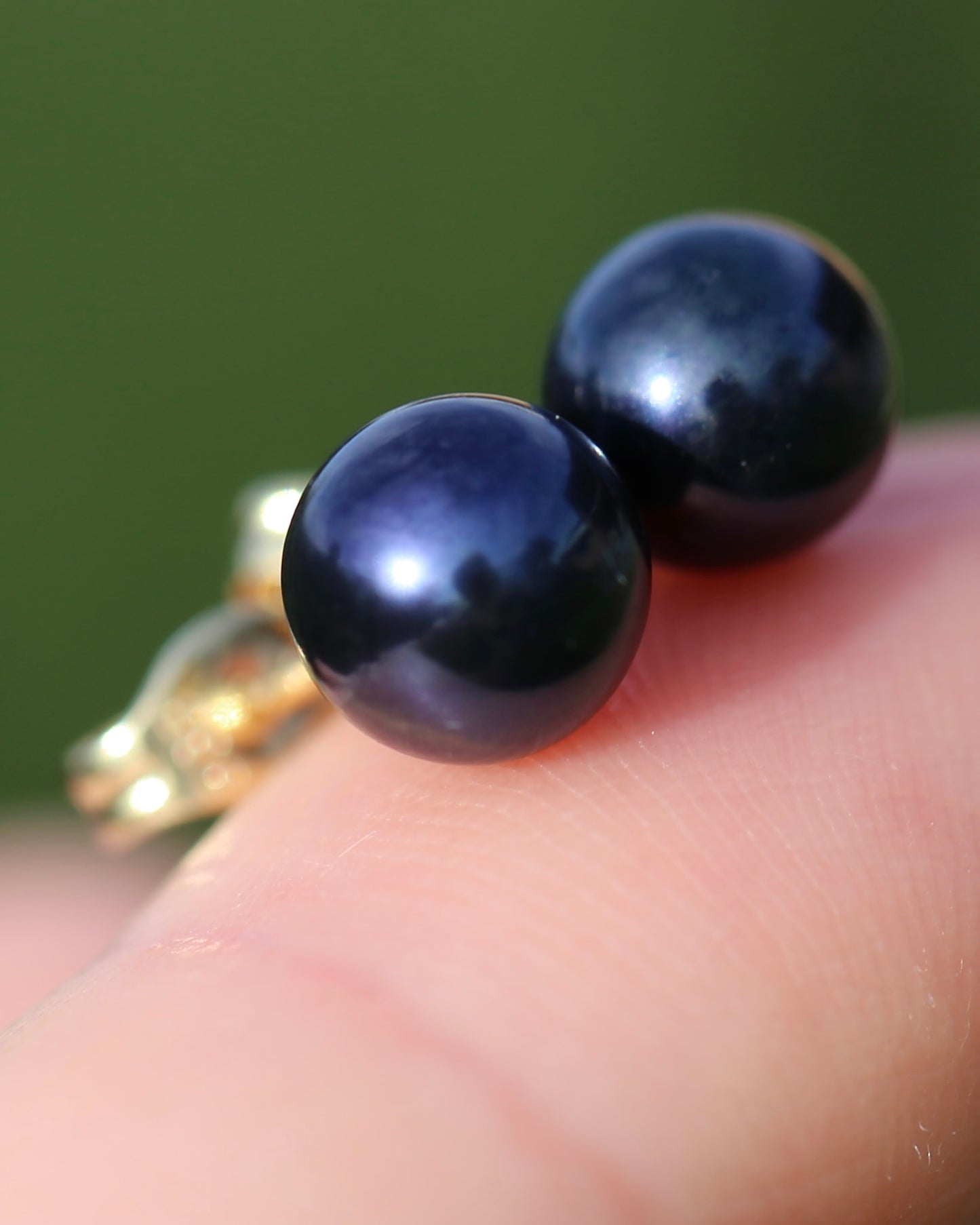 7mm Dyed Freshwater Pearl Studs, 14ct Yellow Gold, 1.38g