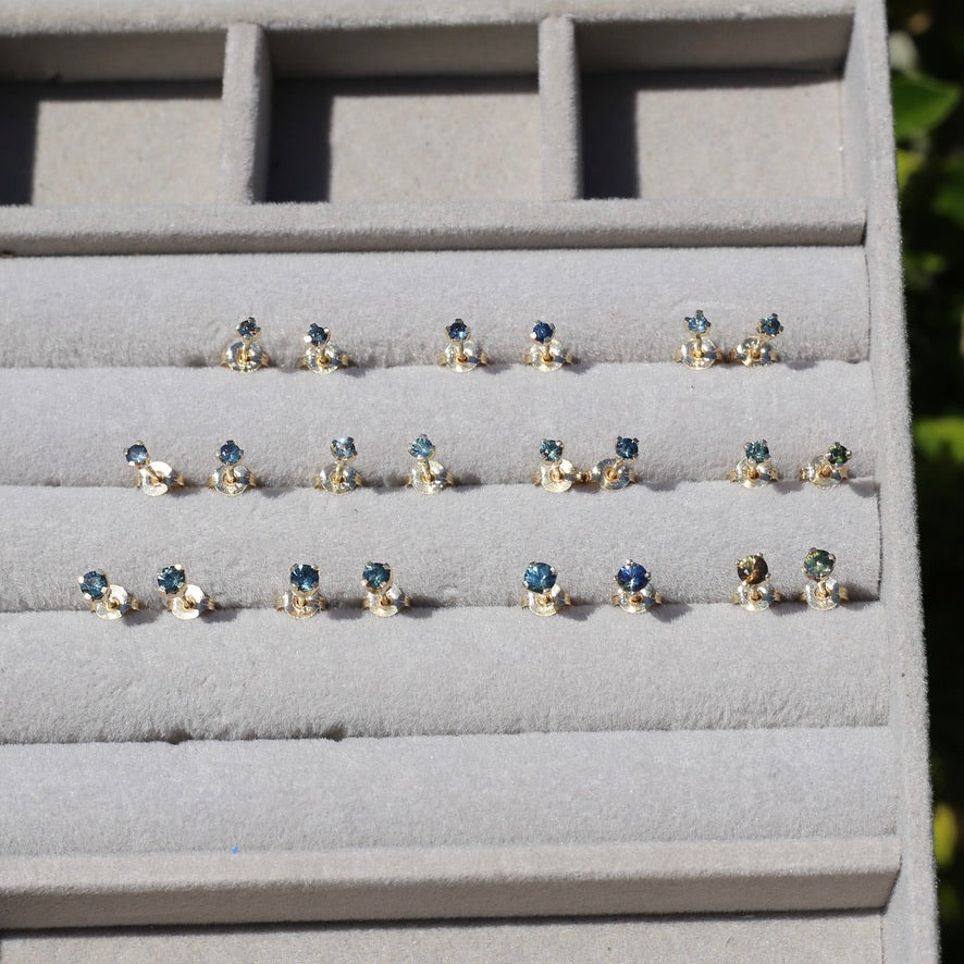 2.7mm Parti Stud Earrings, Iris Blue, 4 claw 9ct Yellow Gold