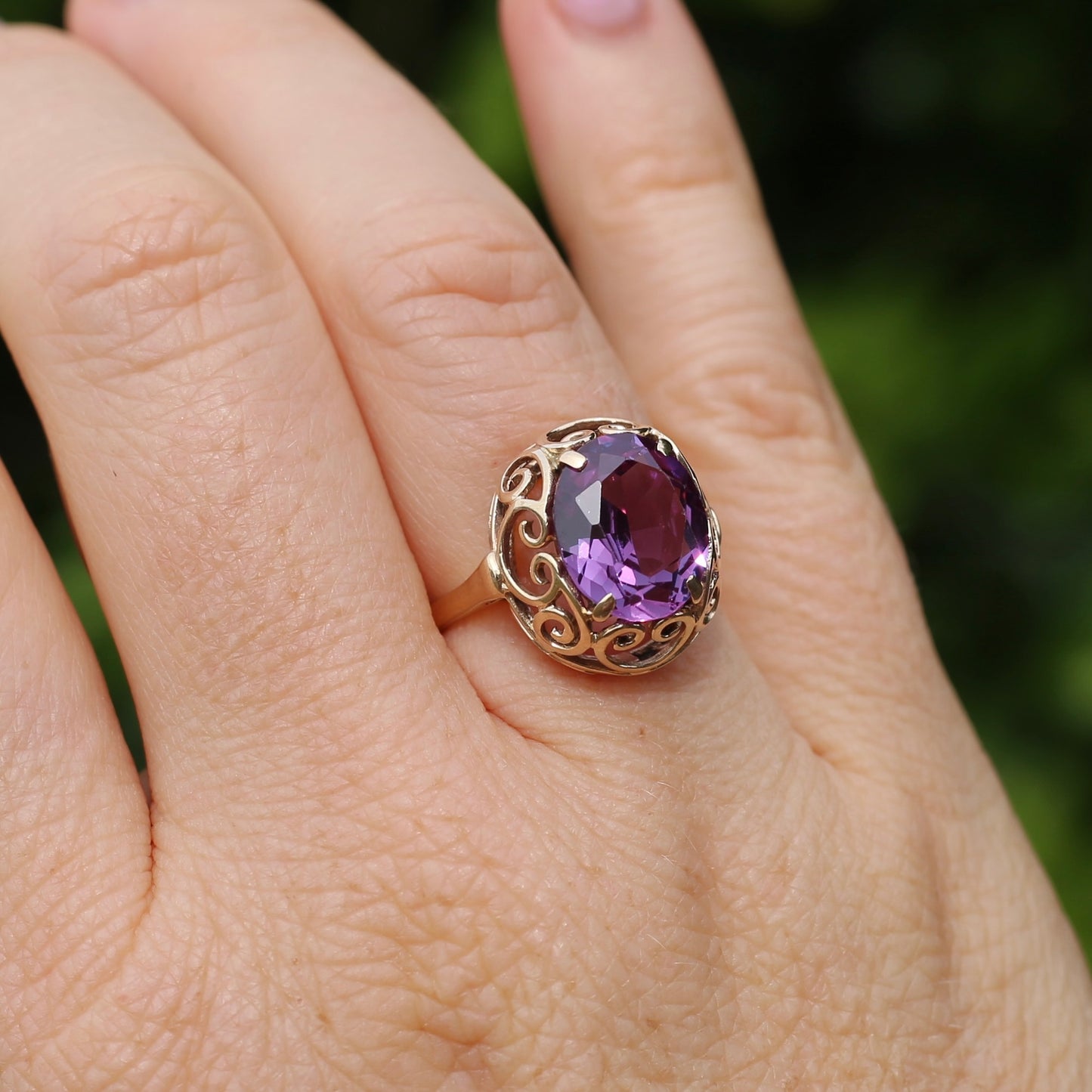 Synthetic Colour Change Purple Sapphire in Filigree Gold Ring, 10ct yellow gold,  size M1/2 or just under 6.5