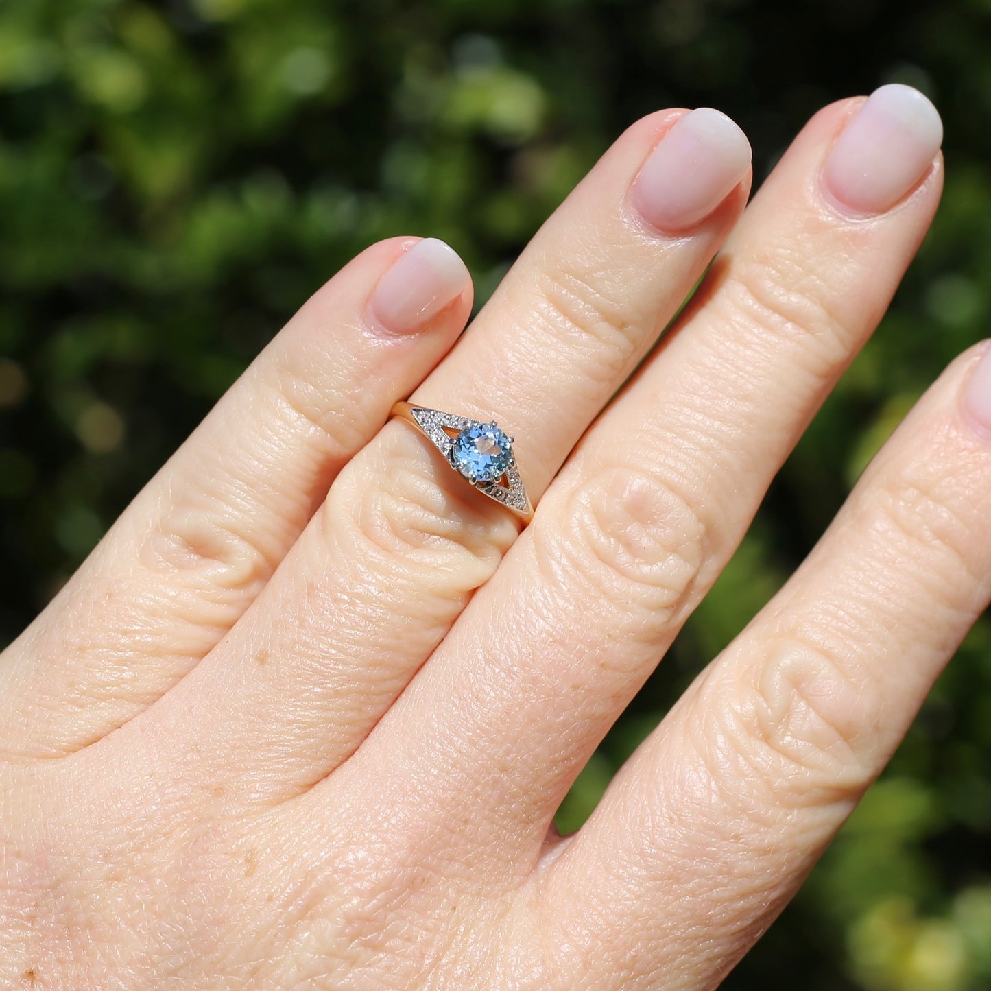 Pristine Early Australian 1930s Dunklings Blue Zircon & Diamond RIng, size L or just over 5.5