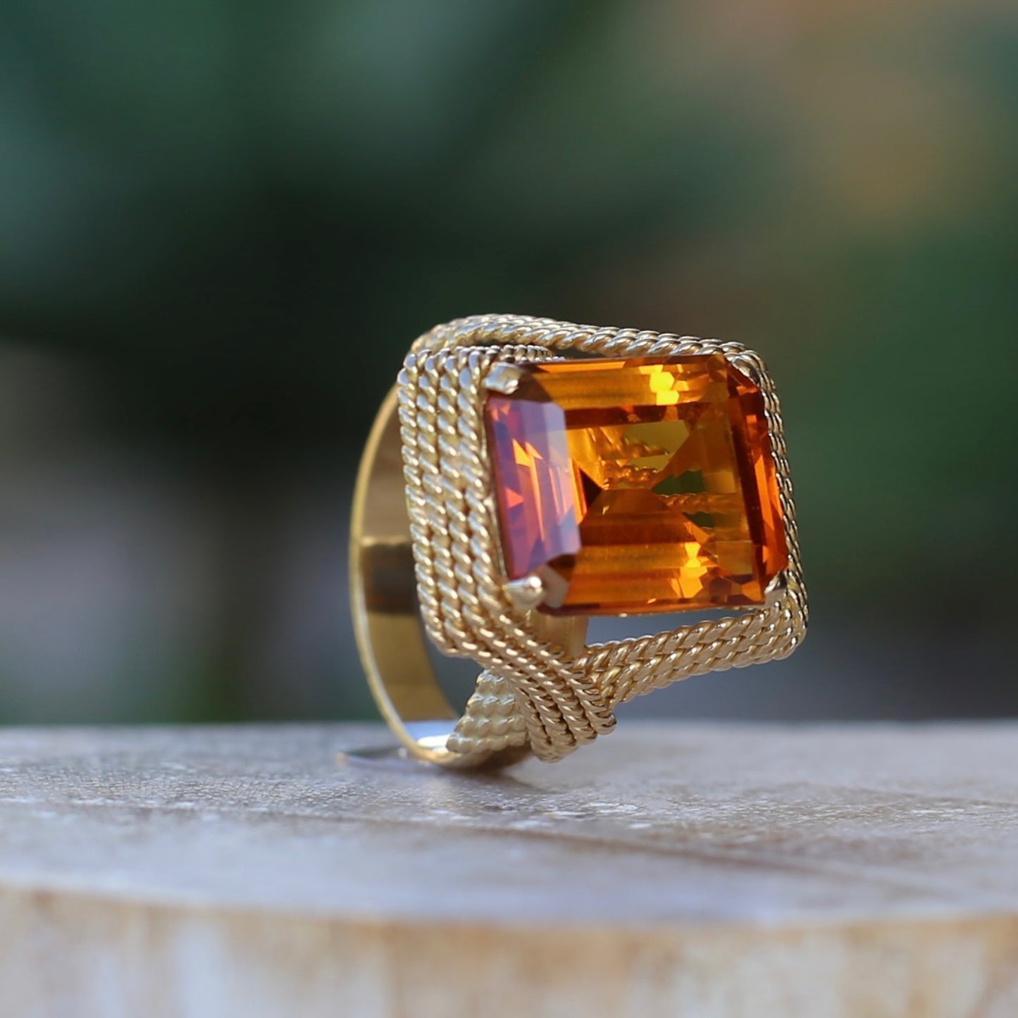 Italian Mid Centuty Chain Link 18ct Gold Cocktail Ring with Emerald Cut Orange Sapphire, 18ct Yellow Gold, size O or 7.25