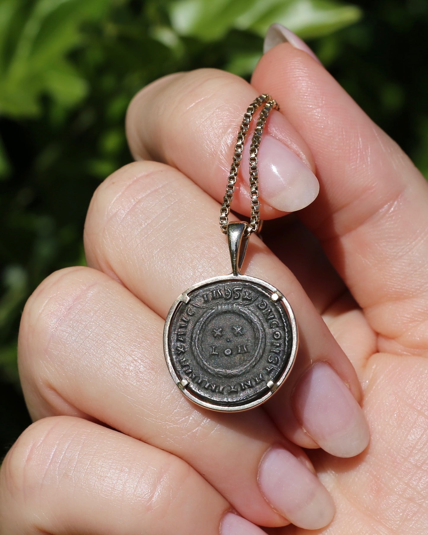 Handmade Gold Coin Frame, 4 claw, featuring Constantine The Great, 307-337 AD