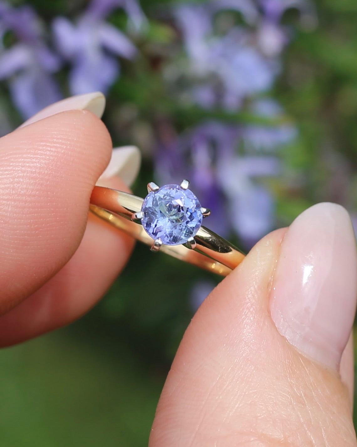 6mm Tanzanite Round Solitaire, 14ct Yellow and White Gold, size N1/2 or 7, 2.57g