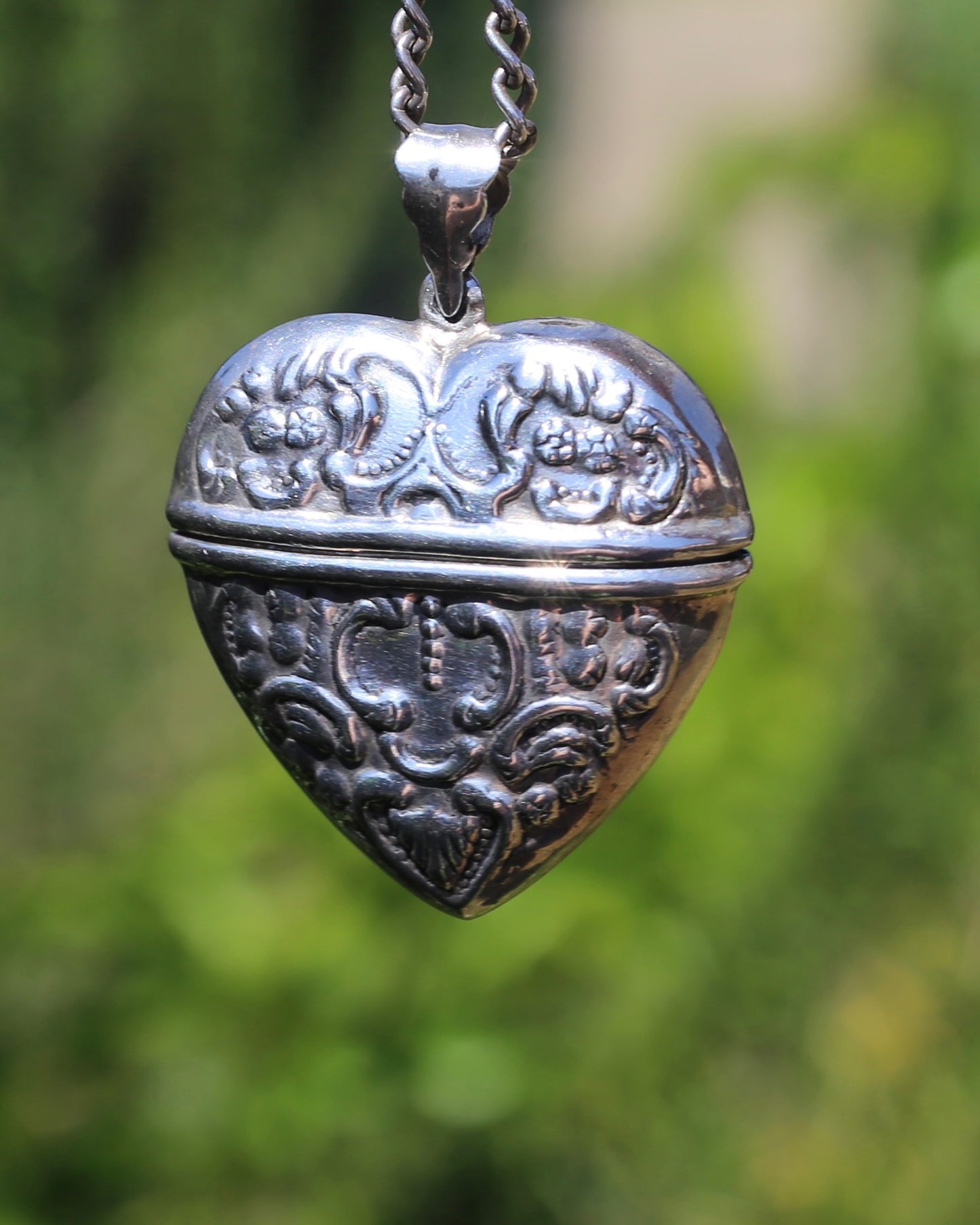 Vintage Heart Shaped Repousse Sterling Silver Vinaigrette Pendant, 12.0g