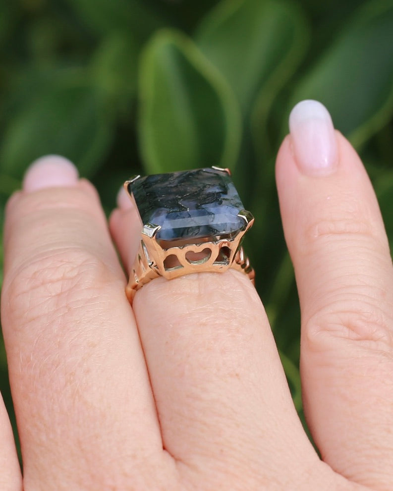 1963 London Made 14.5ct Moss Agate Cocktail Ring, 9ct Yellow Gold, size M or 6.25, 6.75g