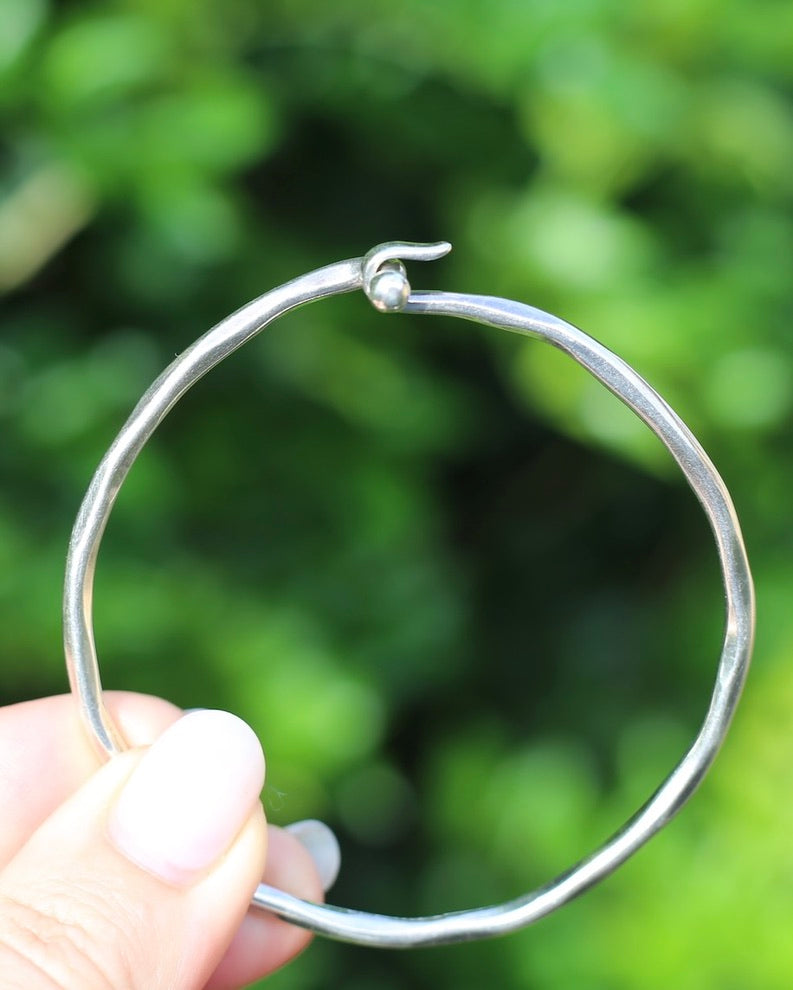 Hammered Finish Sterling Silver Bracelet with Nail Type Closure, Sterling Silver, 16.8g